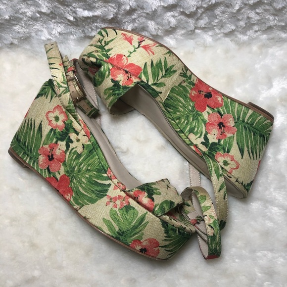 RAYE Revolve palm floral platform wedges - Picture 4 of 8